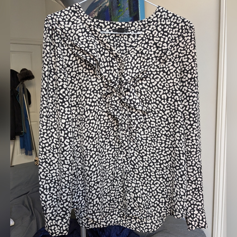 Ann Taylor Spotted Frilly Blouse - XSP - Excellent Condition